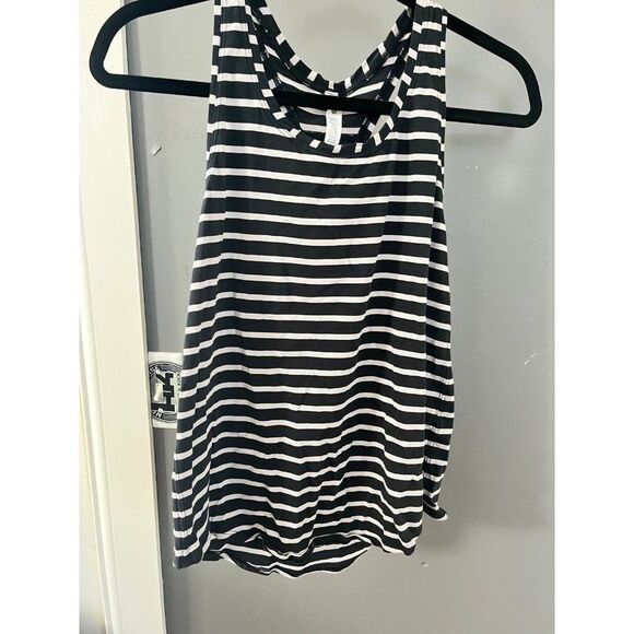 Lululemon size 4 Singlet Black & White Stripe tank top - Picture 1 of 3